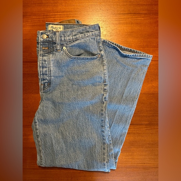 Madewell The Perfect Vintage Wide-Leg Jean in Harding Wash: Button-Fly Edition - Picture 4 of 4